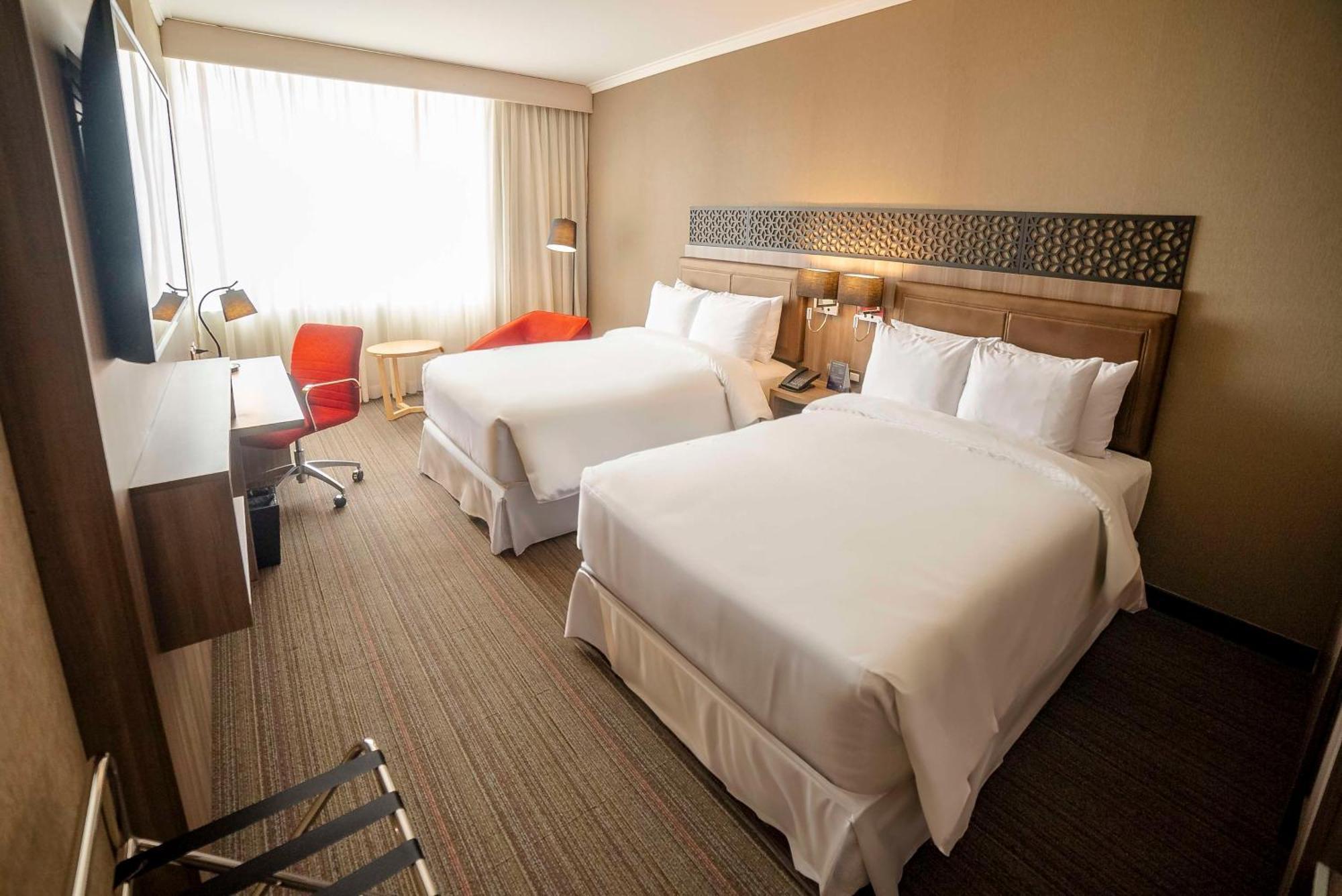 Doubletree By Hilton Trujillo Hotel Encalada Eksteriør billede