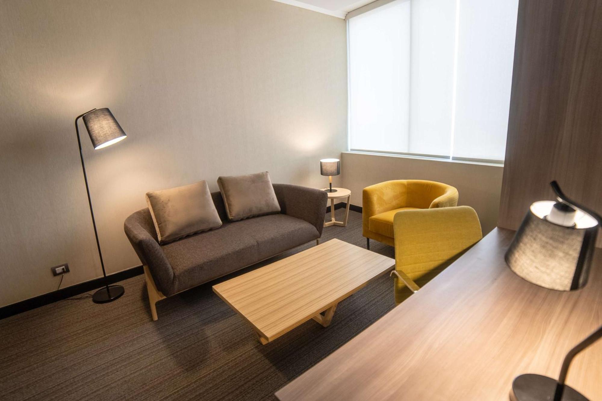 Doubletree By Hilton Trujillo Hotel Encalada Eksteriør billede
