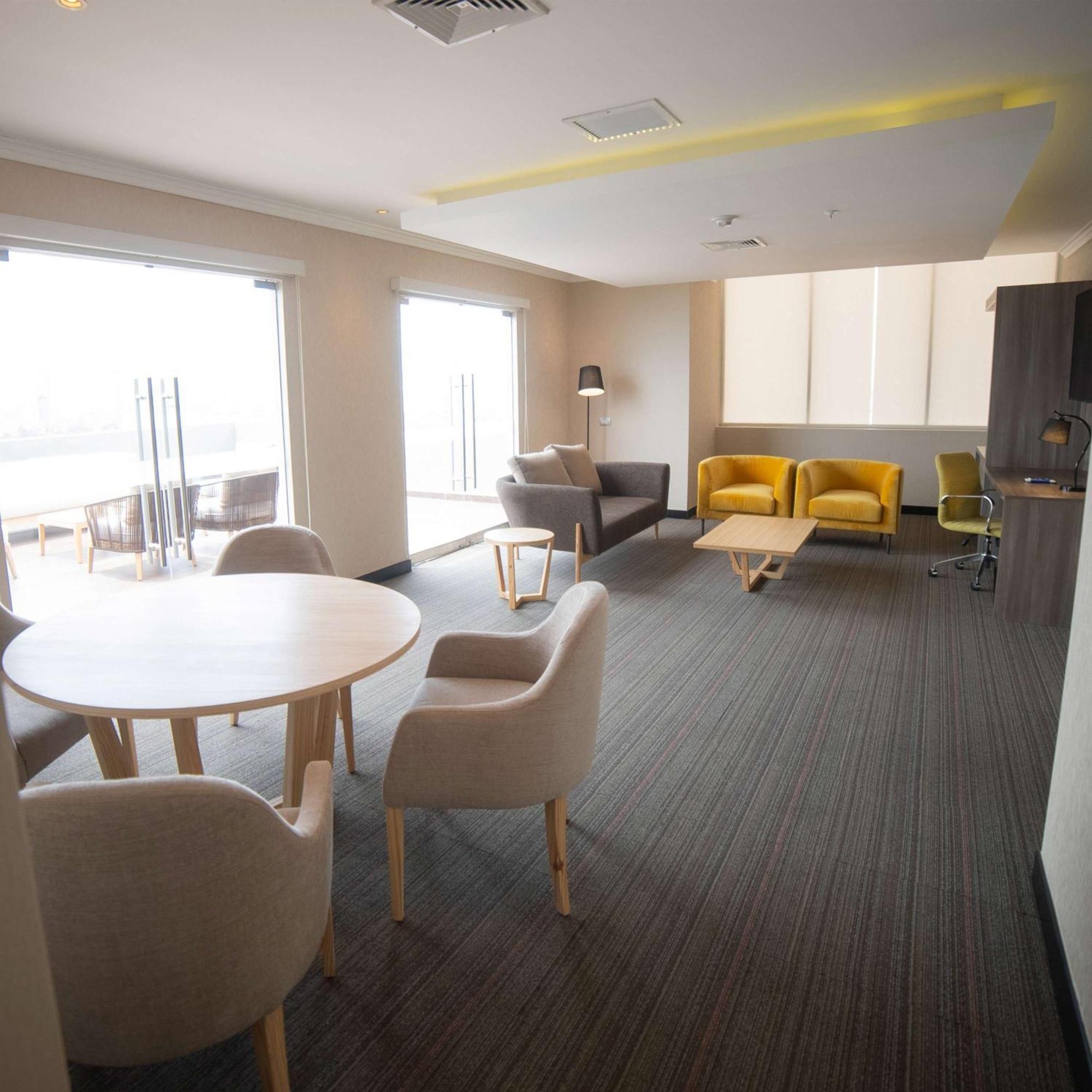 Doubletree By Hilton Trujillo Hotel Encalada Eksteriør billede