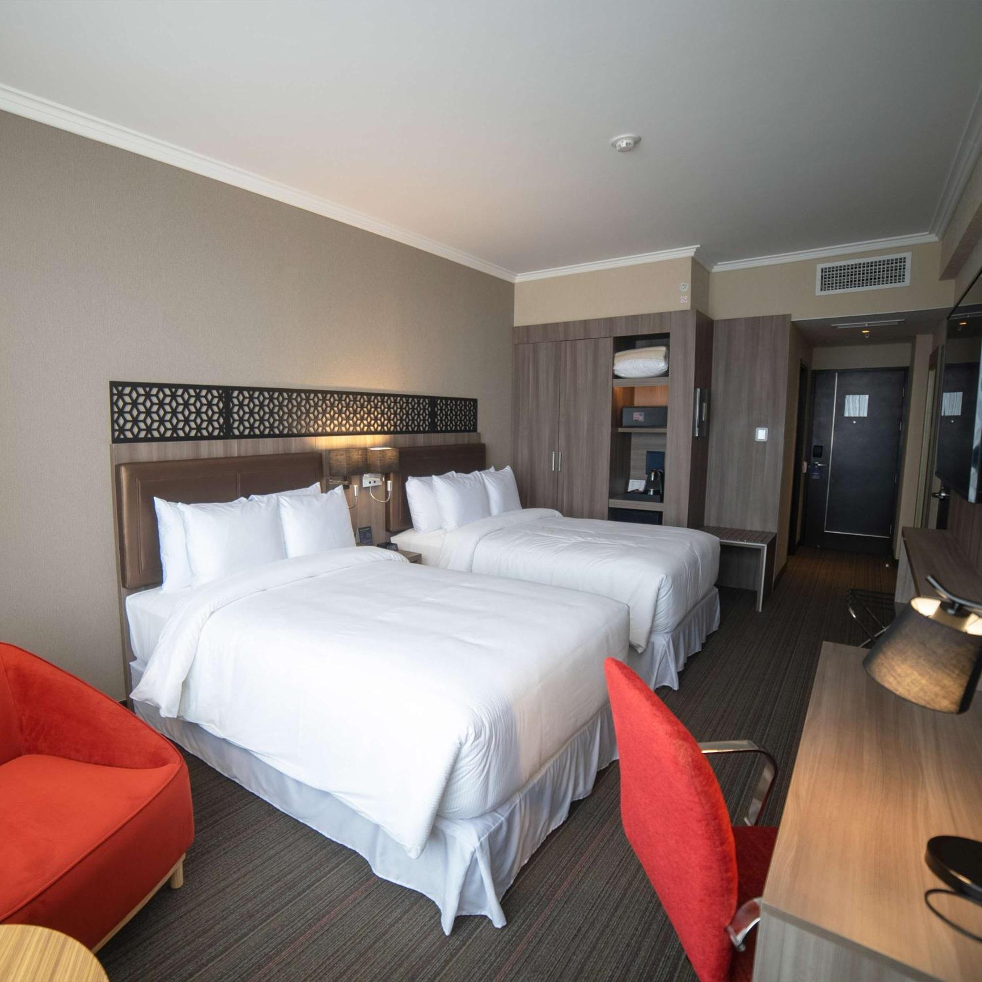 Doubletree By Hilton Trujillo Hotel Encalada Eksteriør billede