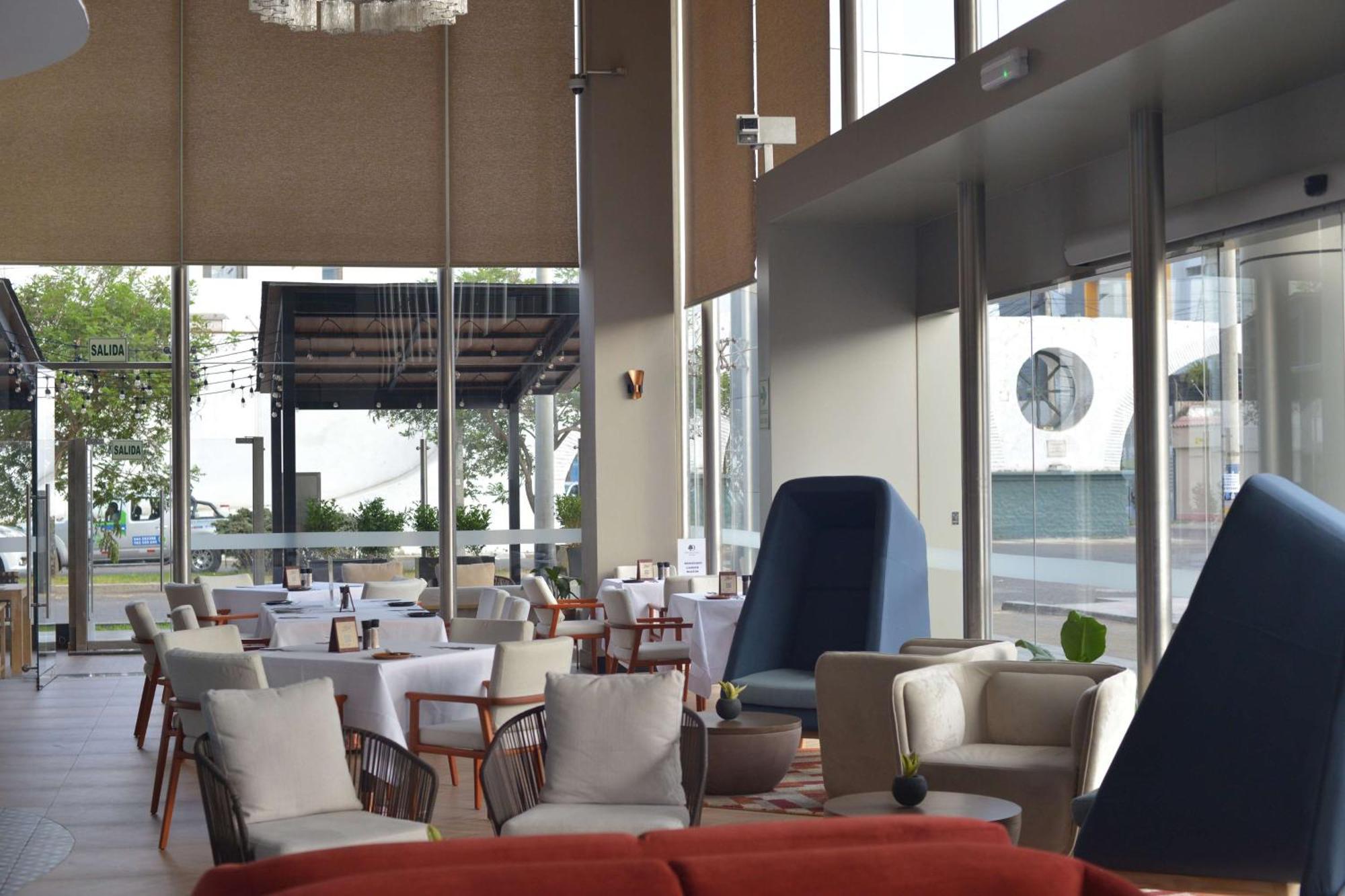 Doubletree By Hilton Trujillo Hotel Encalada Eksteriør billede
