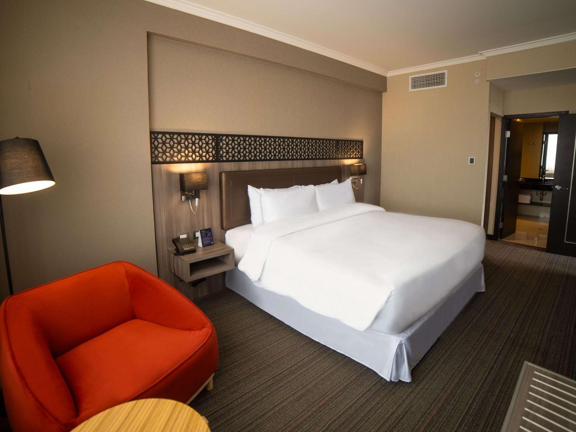 Doubletree By Hilton Trujillo Hotel Encalada Eksteriør billede